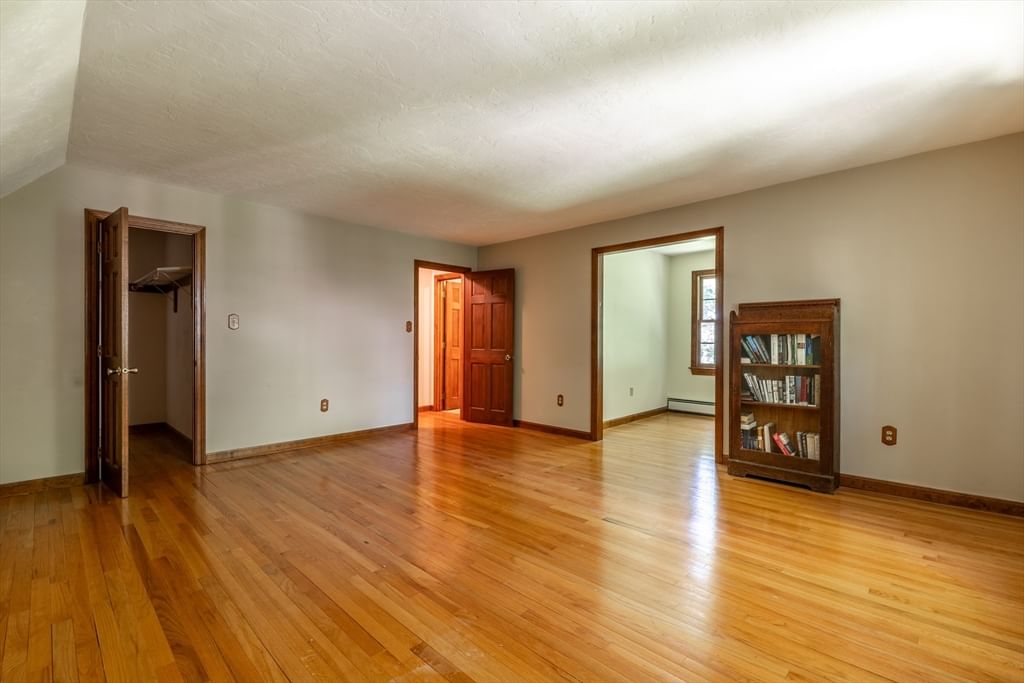322 Spring St Shrewsbury — Photo 21 of 26