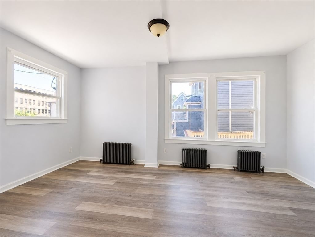 337 Union St New Bedford — Photo 14 of 34