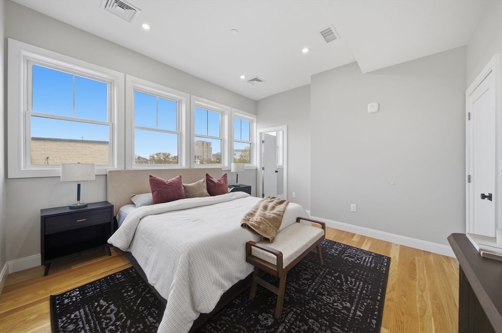Property at 174 Walnut Street #3, Somerville, MA 02145