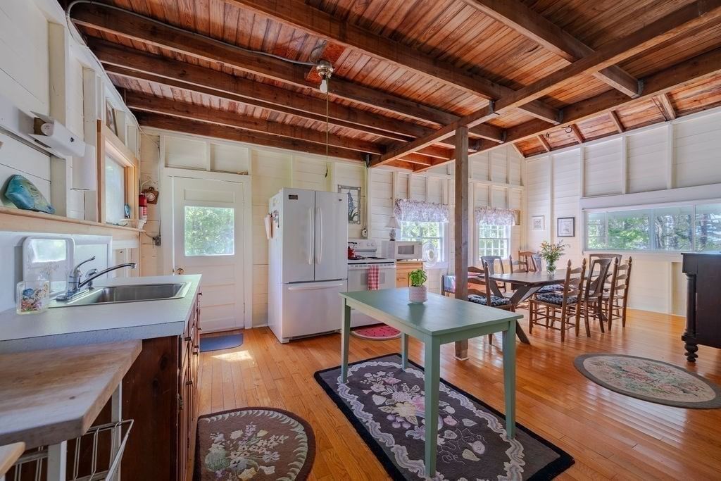 125 Pleasant Point Rd Wellfleet — Photo 17 of 36