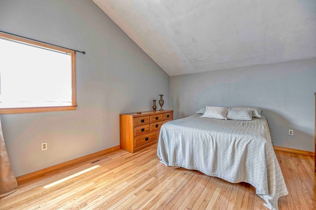 36 Mcgowan St Fall River — Photo 19 of 31