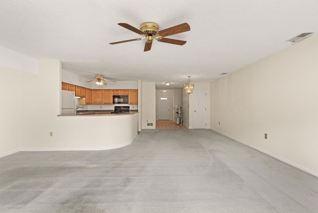 19 Olde Village Drive #1603 Salem — Photo 10 of 26