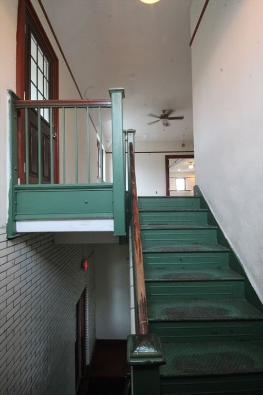 1043 Sumner Ave Springfield — Photo 14 of 23