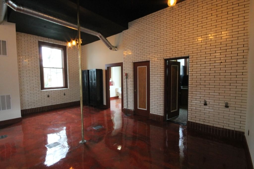 1043 Sumner Ave Springfield — Photo 20 of 23