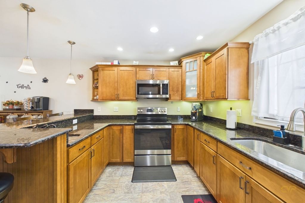 115 Almy St Fall River — Photo 10 of 41