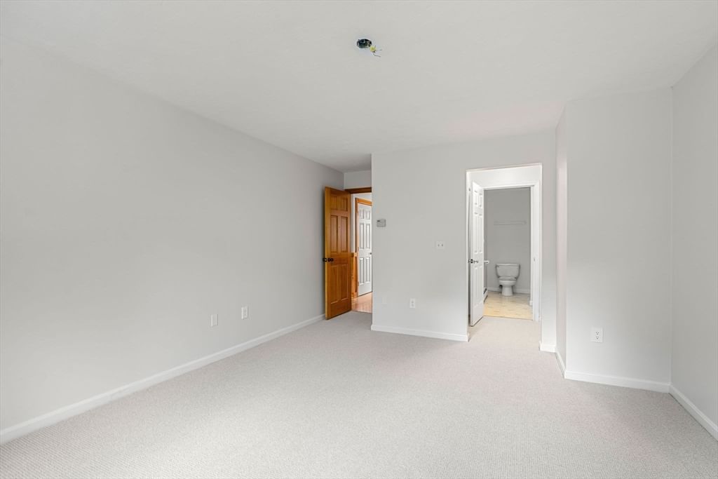 16 Patricia Drive #16 Oxford — Photo 19 of 34