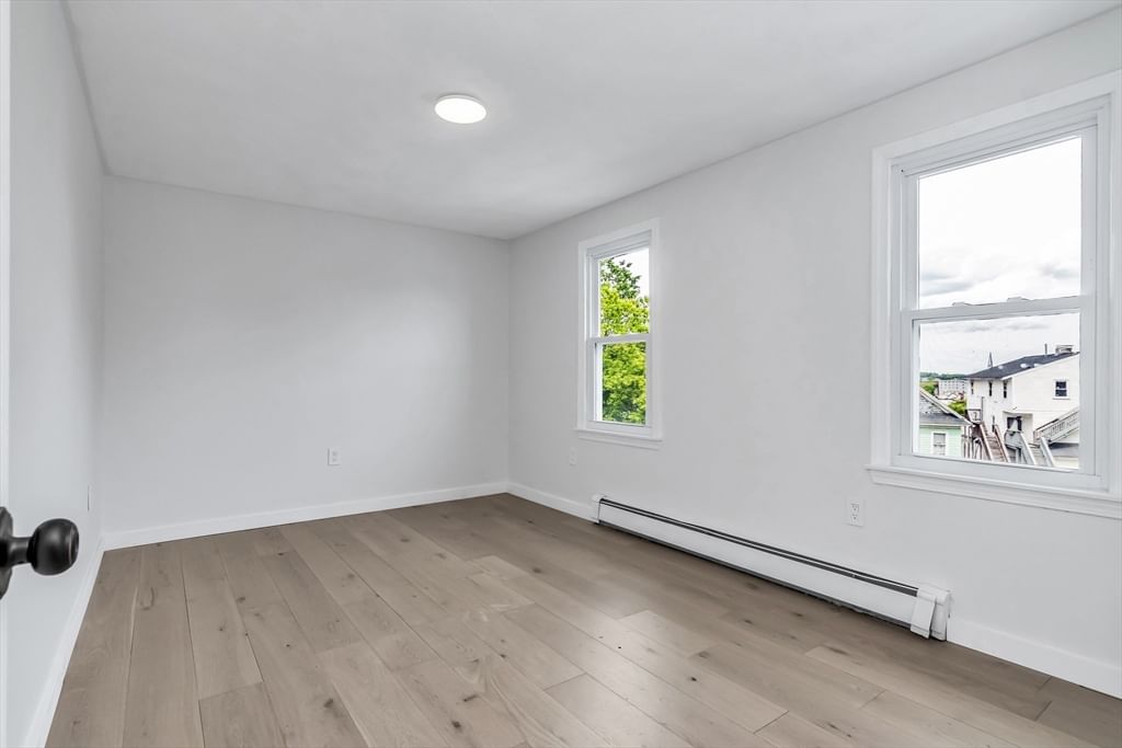15 Crescent St #D Lawrence — Photo 18 of 36