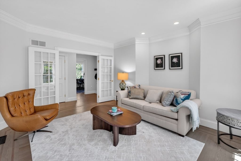 2 Watkins Ln Southborough — Photo 14 of 42