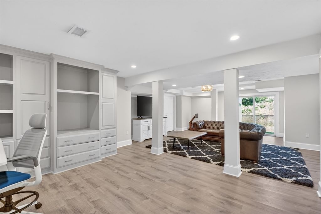 2 Watkins Ln Southborough — Photo 31 of 42