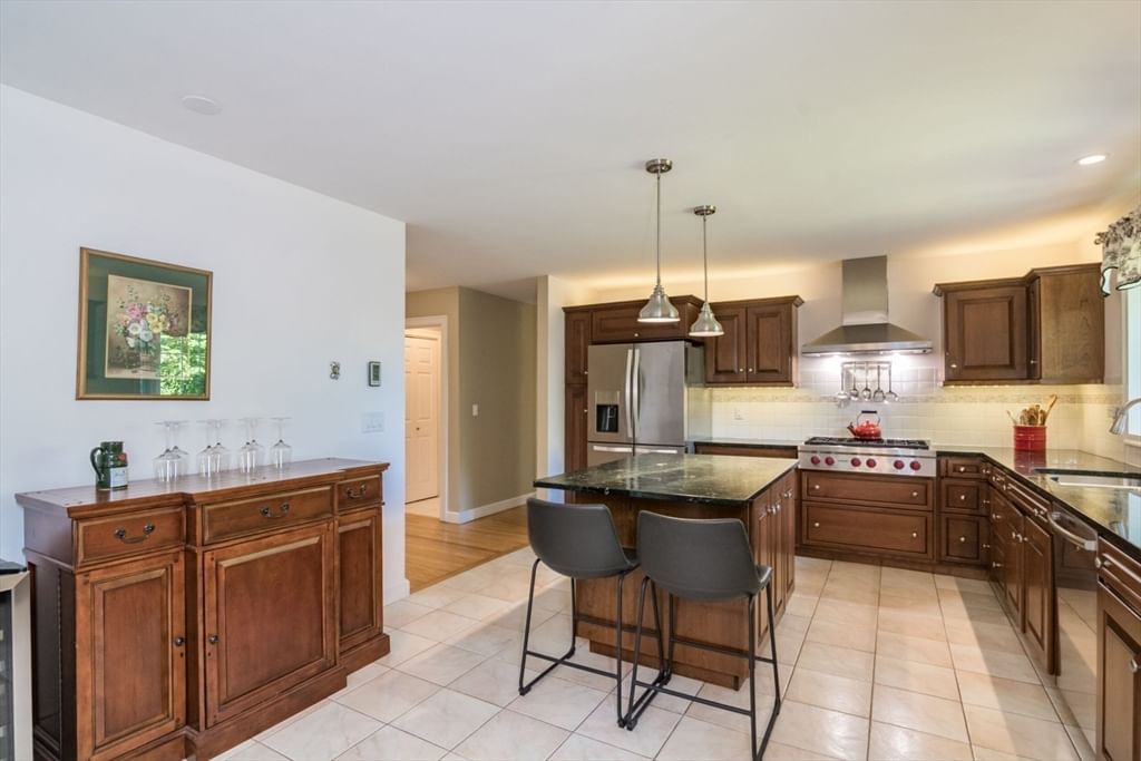 26 Briar Hill Rd, Williamsburg, MA 01096 photo 2
