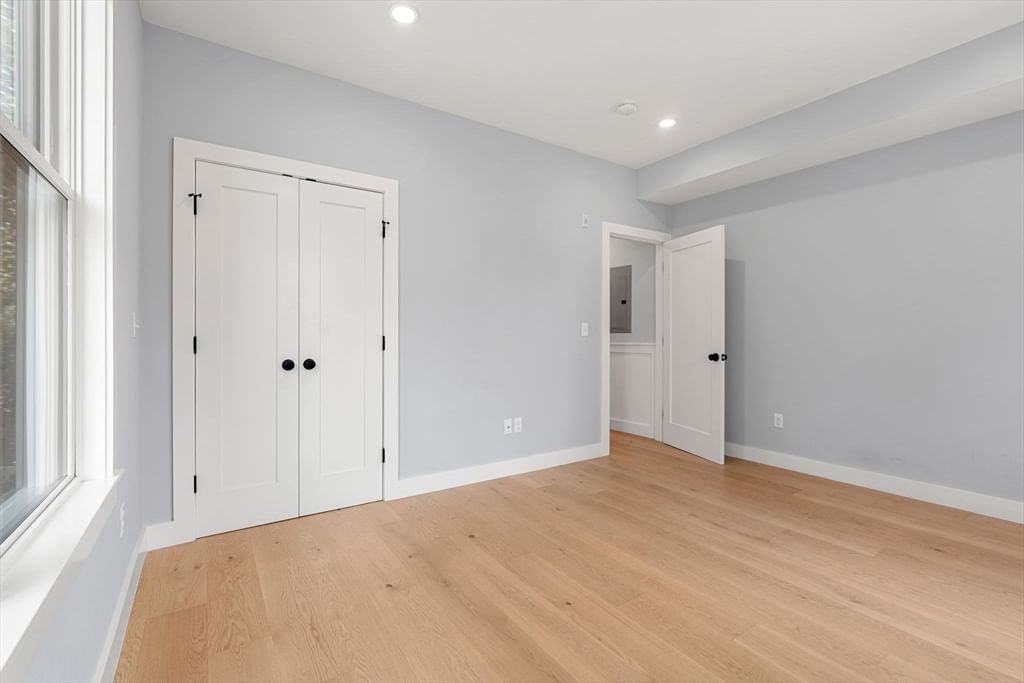 113 Beacon Street #B Somerville — Photo 19 of 41