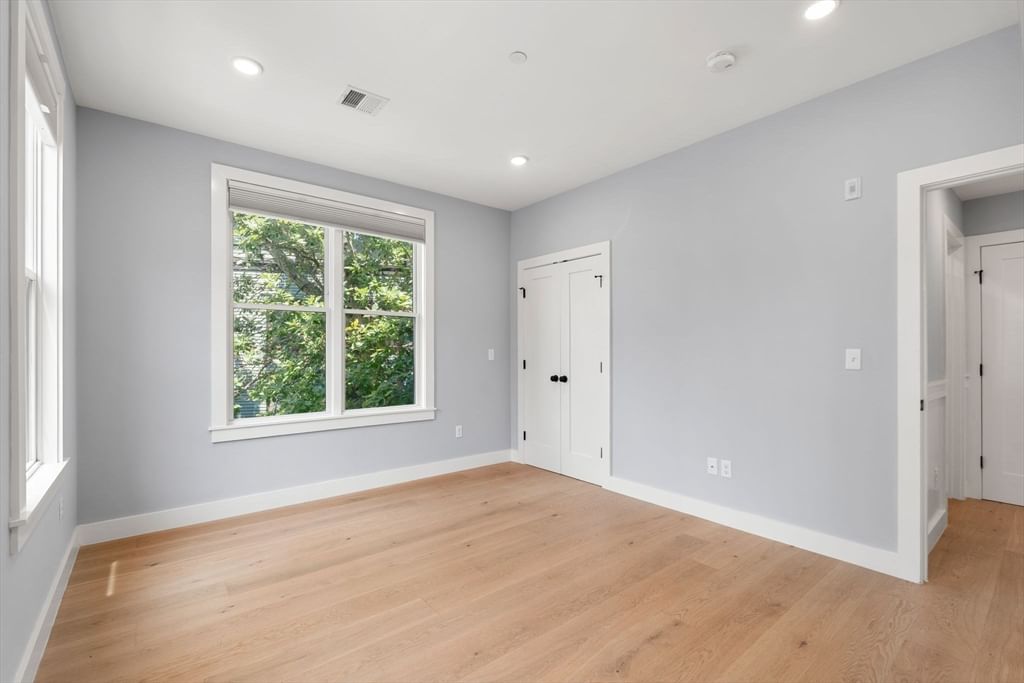 113 Beacon Street #B Somerville — Photo 21 of 41