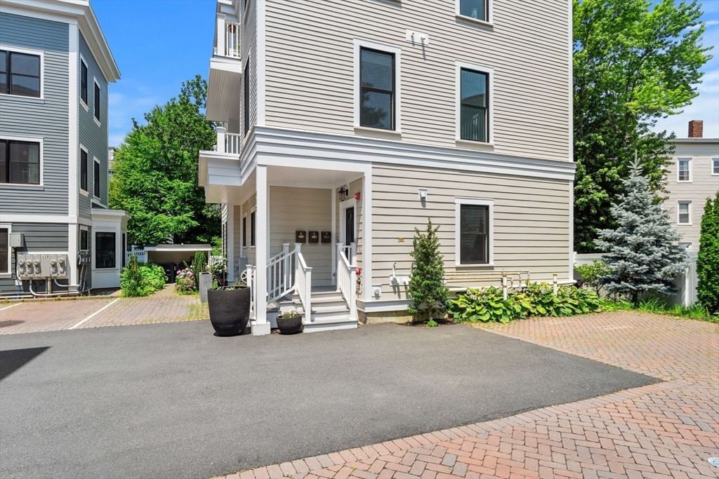 113 Beacon Street #B Somerville — Photo 27 of 41