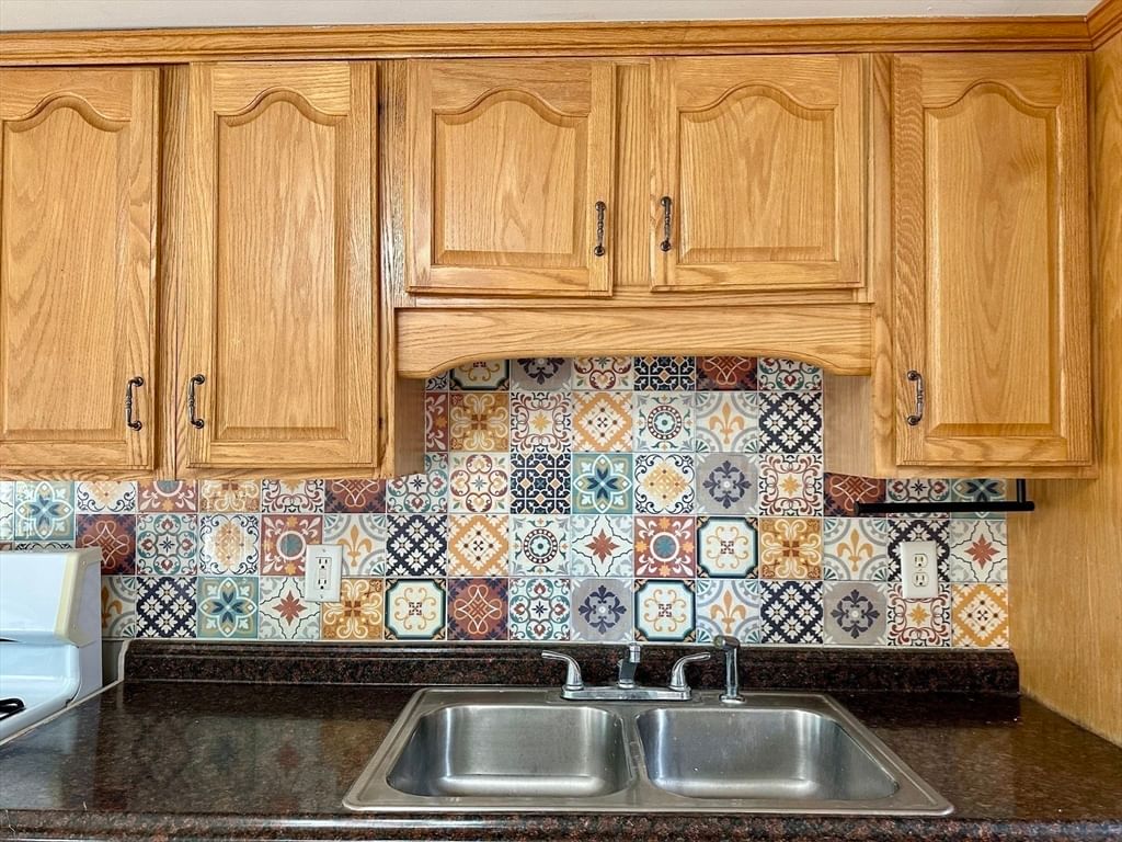 155 Dale Street Dedham — Photo 7 of 37