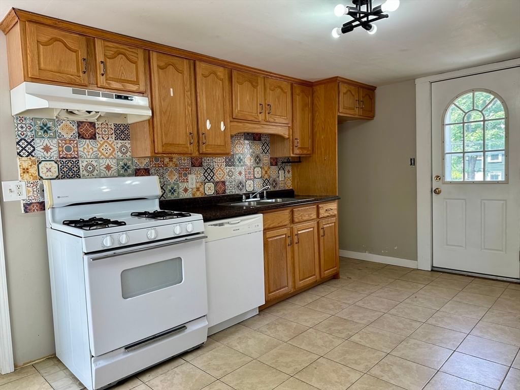 155 Dale Street Dedham — Photo 9 of 37