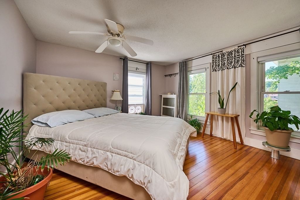 34 Sears St, Buckland, MA 01370 photo 4