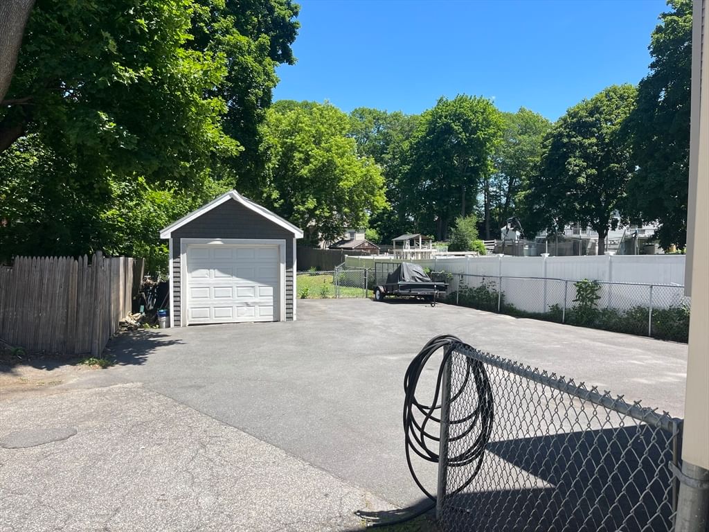 7 Goldsmith Ct Methuen — Photo 8 of 31