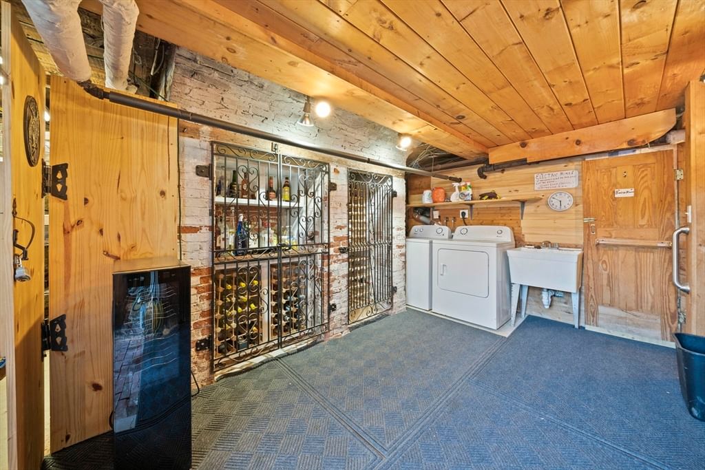 696 Commercial St Weymouth — Photo 23 of 42