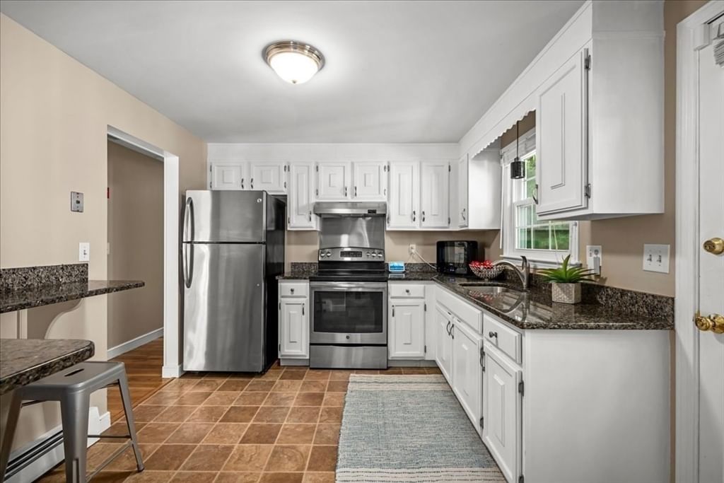 8 Ted Lane, Southborough, MA 01772 photo 2