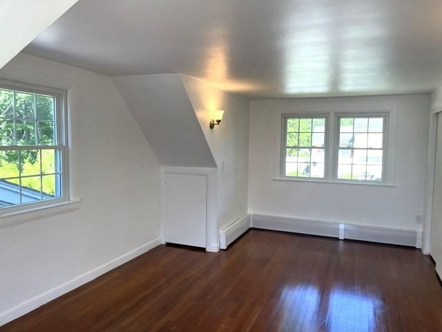 110 Longmeadow Dr Lowell — Photo 10 of 19
