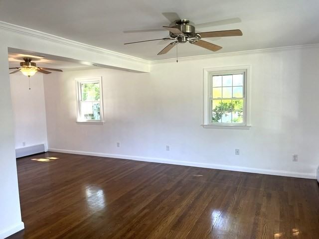 110 Longmeadow Dr Lowell — Photo 3 of 19