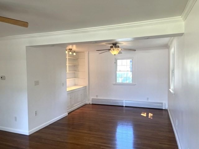 110 Longmeadow Dr Lowell — Photo 4 of 19