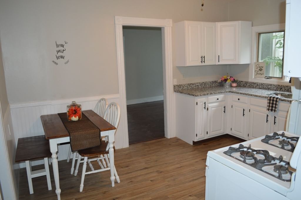 556 Church St Northbridge — Photo 18 of 27