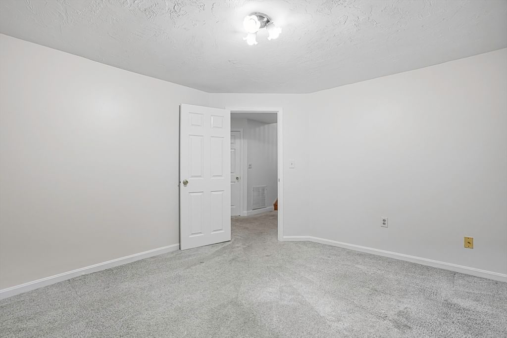 237 South St #45 Shrewsbury — Photo 36 of 39