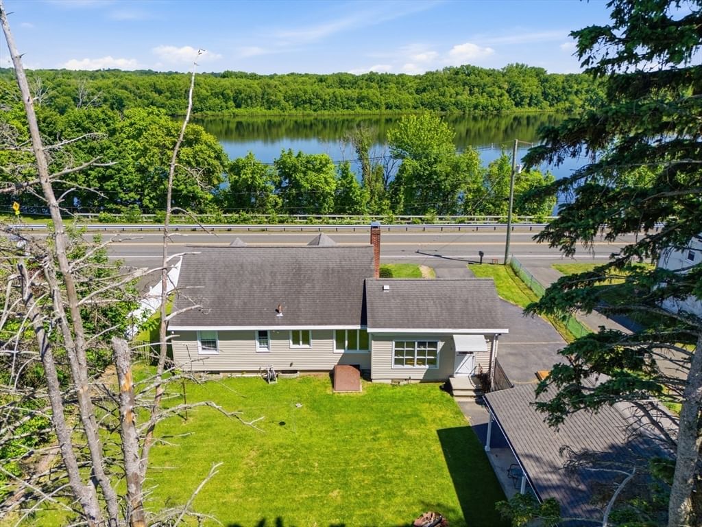 375 River Rd, Agawam, MA 01001 photo 2