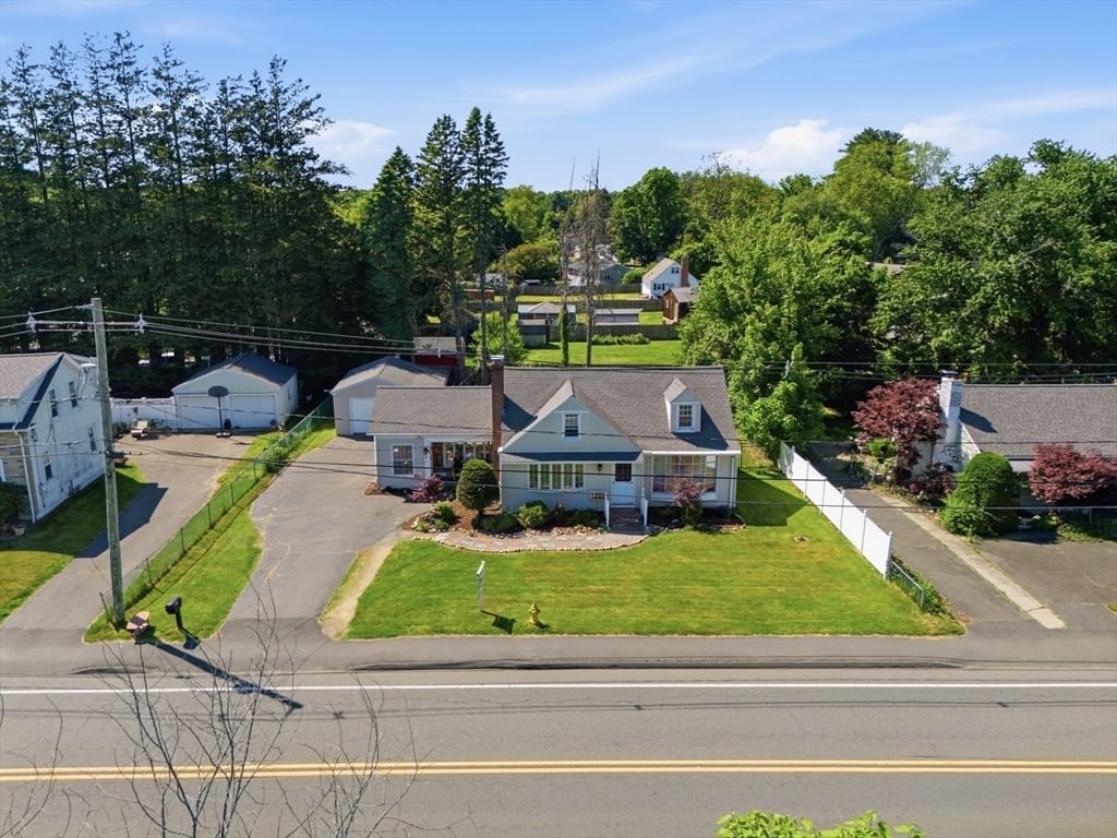 375 River Rd, Agawam, MA 01001 photo 4