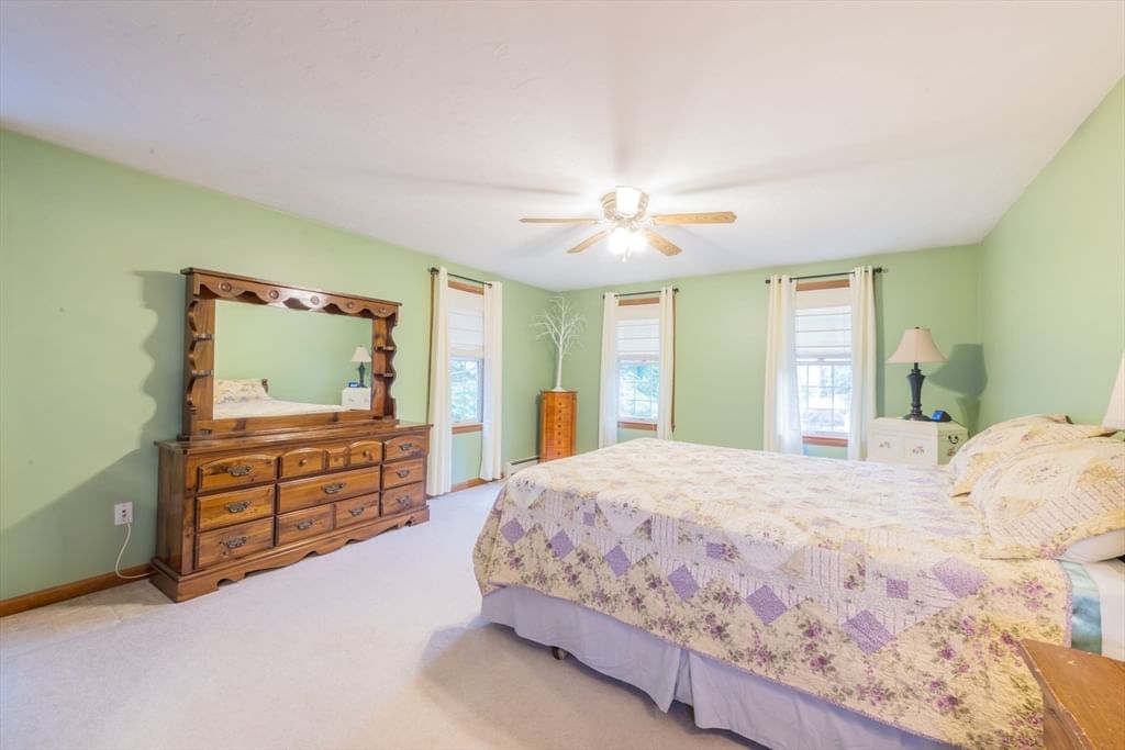 105 Shallow Pond Ln Plymouth — Photo 18 of 39