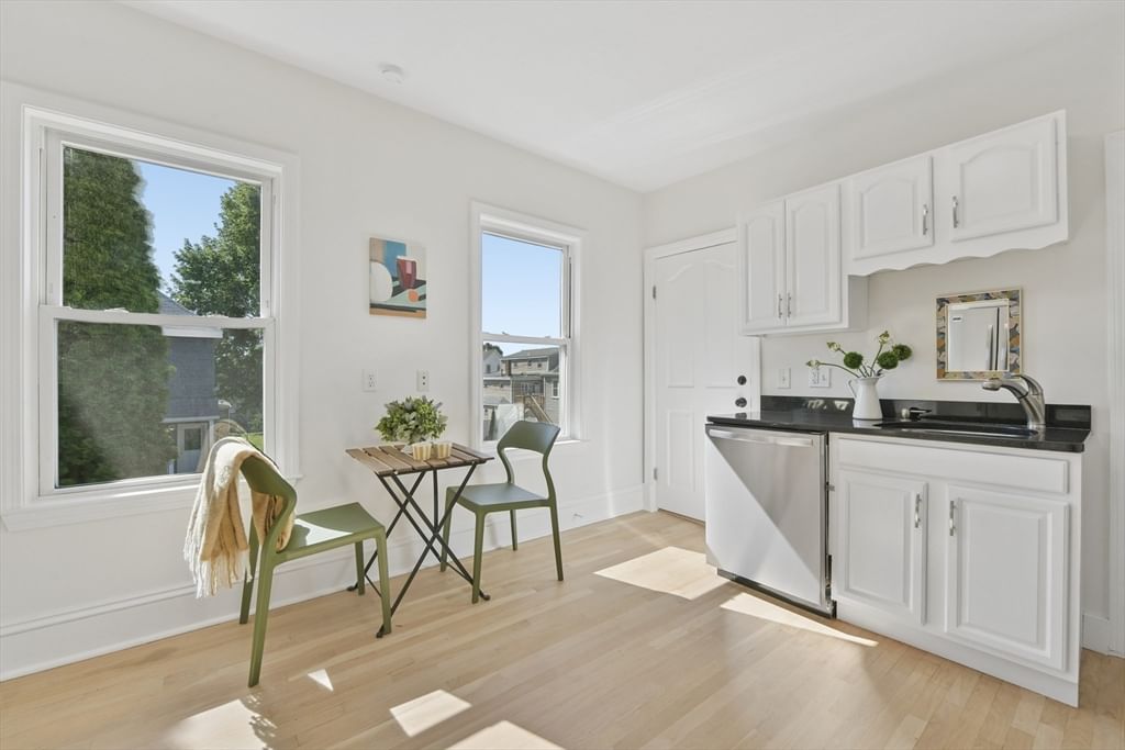 94 Cushing #3 Waltham — Photo 8 of 23