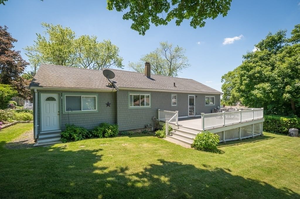 18 Traverse Street Gloucester — Photo 13 of 41