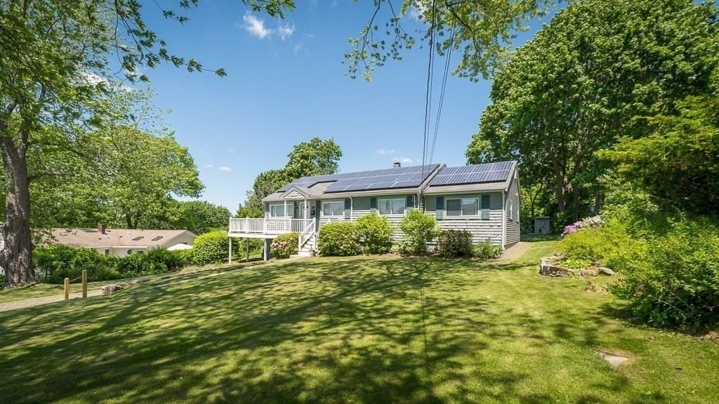 18 Traverse Street Gloucester — Photo 9 of 41
