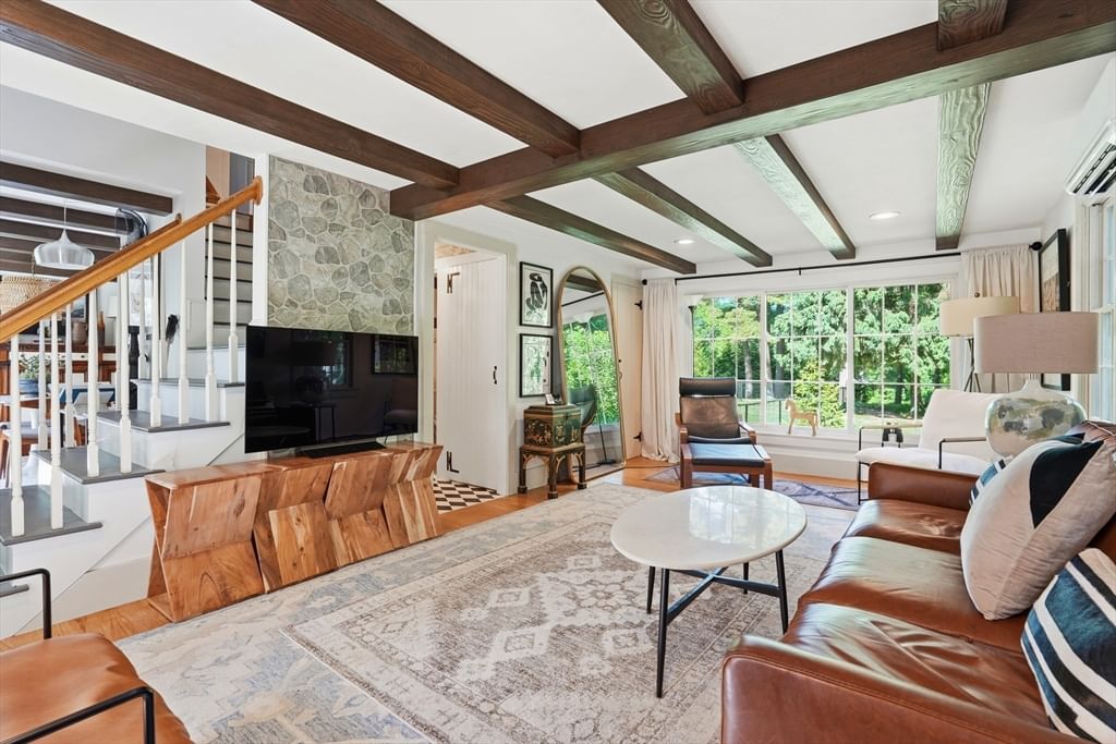26 Acorn St Duxbury — Photo 18 of 41