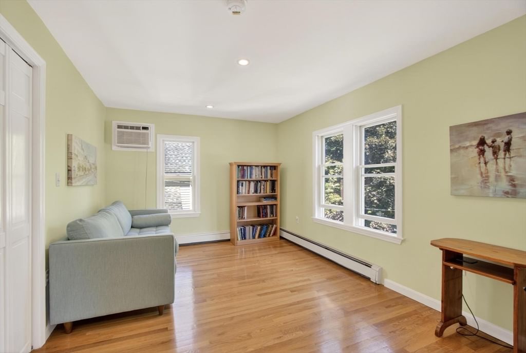12 Middle St Lexington — Photo 17 of 26