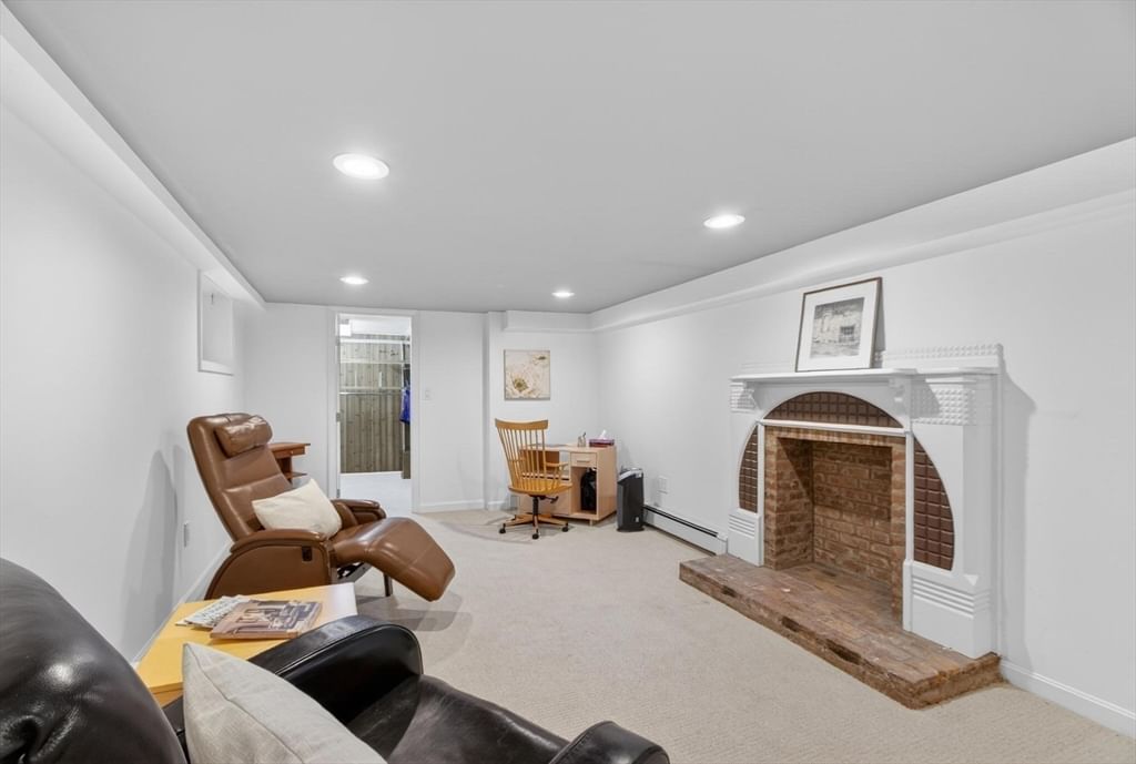 12 Middle St Lexington — Photo 18 of 26