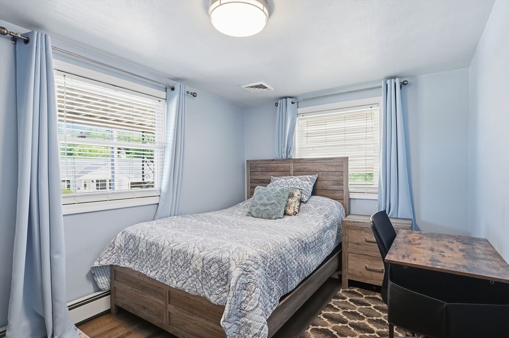 140 Ruskin St Chicopee — Photo 15 of 40