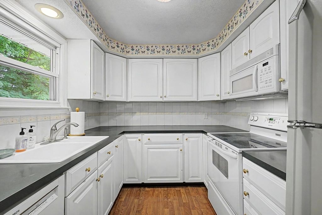 54 Portland St Holyoke — Photo 6 of 21
