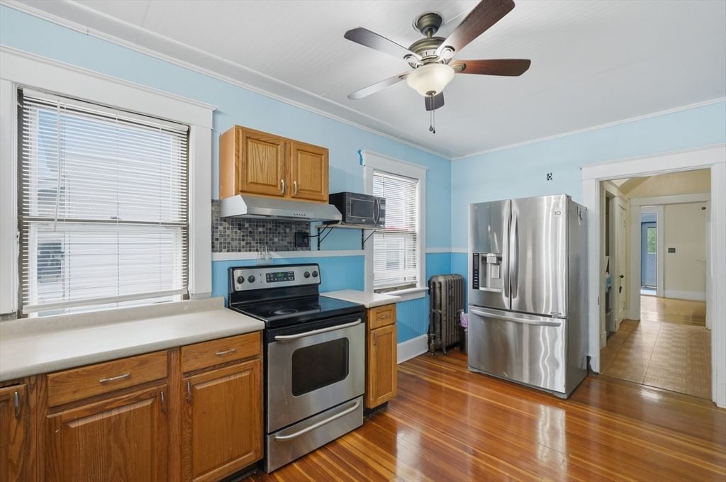 34 Holmes Rd, Pittsfield, MA 01201 photo 2