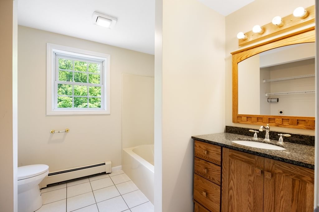 140 Paradise Ln Sturbridge — Photo 15 of 30