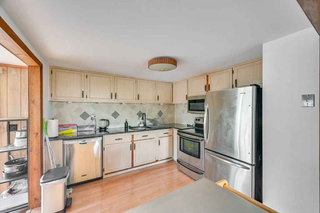 5 Dietz Ct Boston — Photo 6 of 24