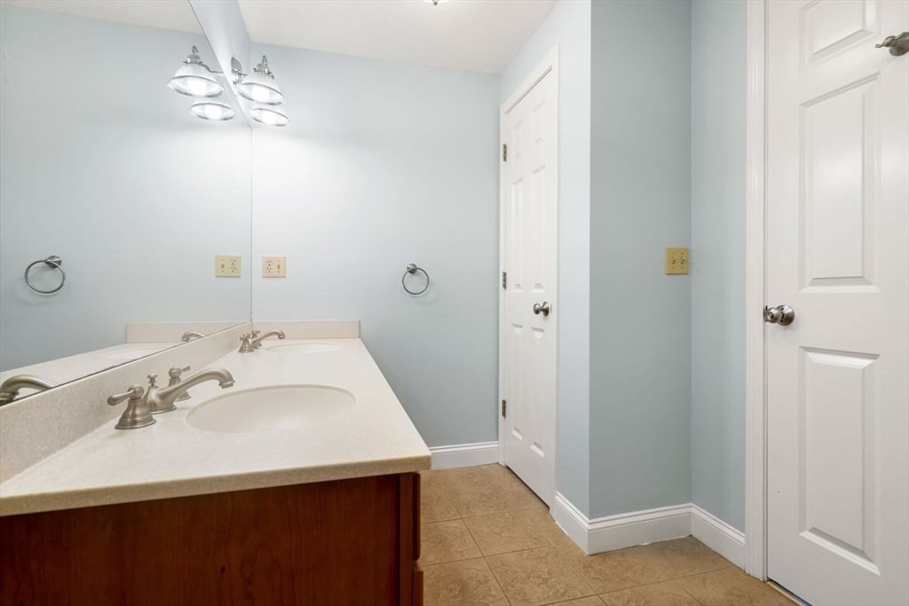 157 Clay Street #157 Quincy — Photo 17 of 25