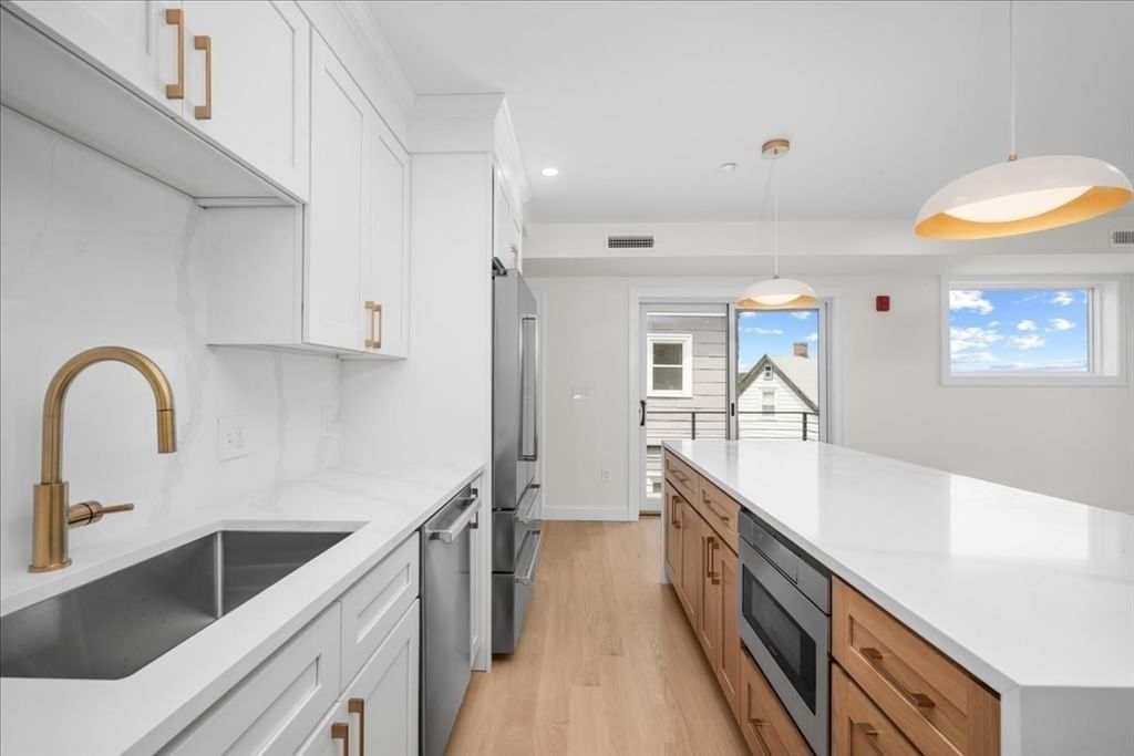 595 Broadway #302 Somerville — Photo 6 of 30