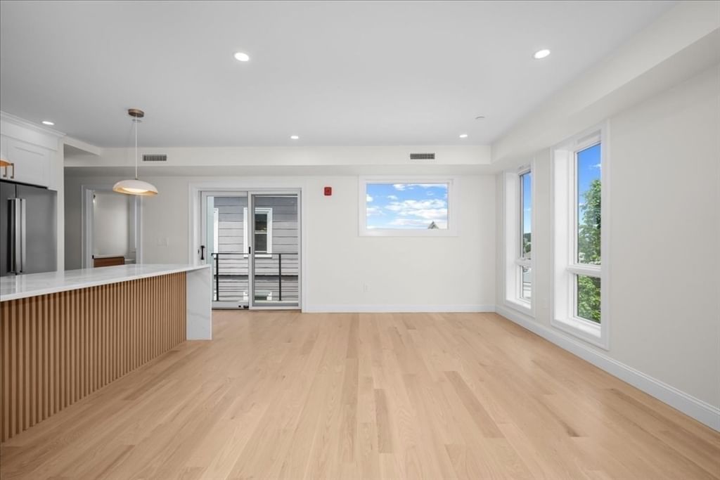 595 Broadway #302 Somerville — Photo 7 of 30