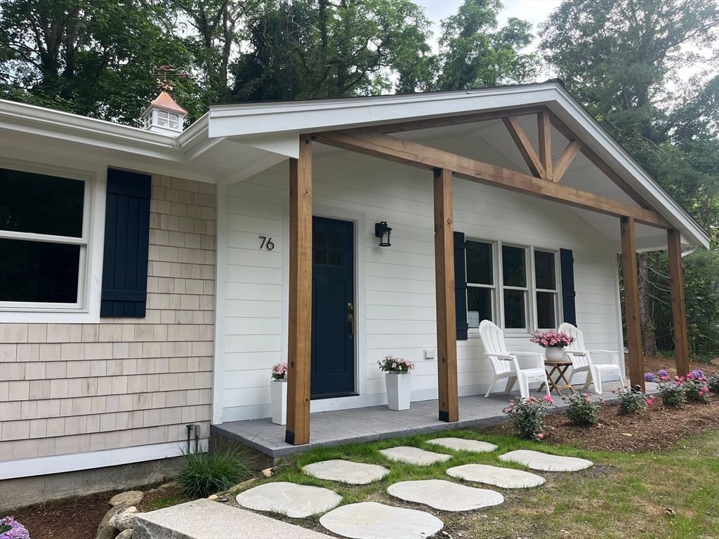 Photo of 76 Sippewissett Rd, Falmouth, MA