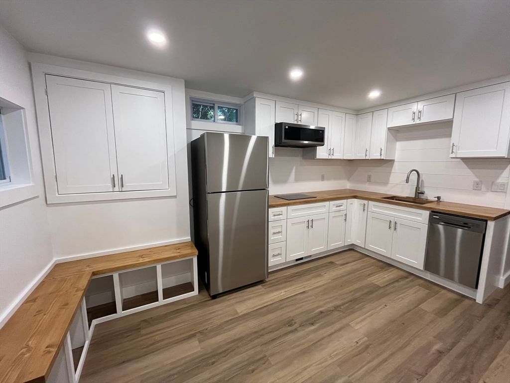 76 Sippewissett Rd, Falmouth, MA Photo #17