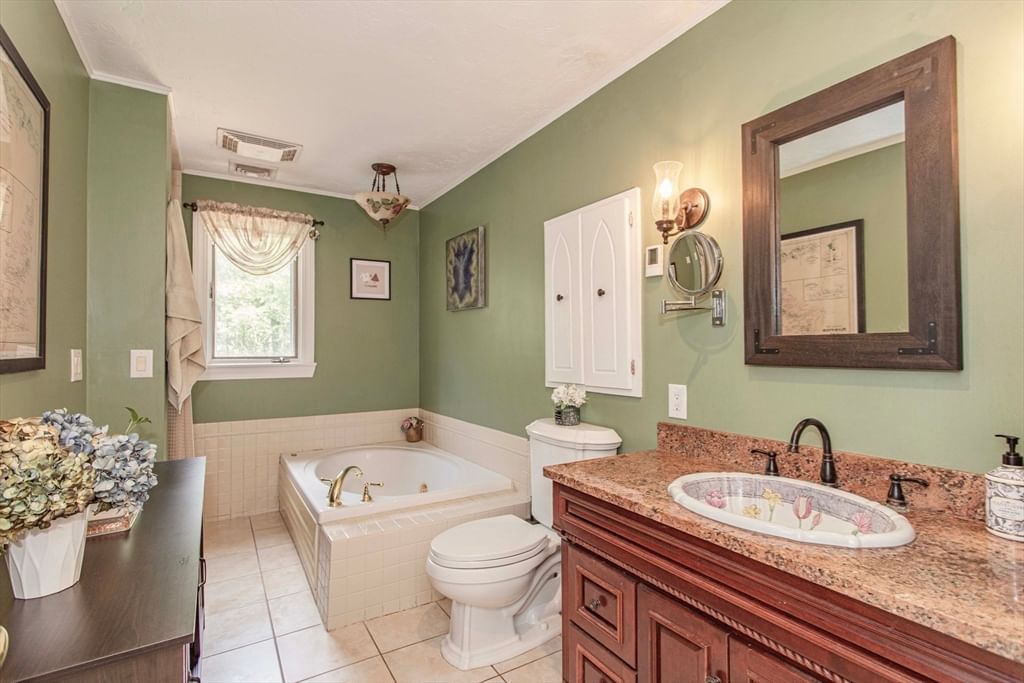 18 Annasnappitt Dr, Plympton, MA 02367 photo 5