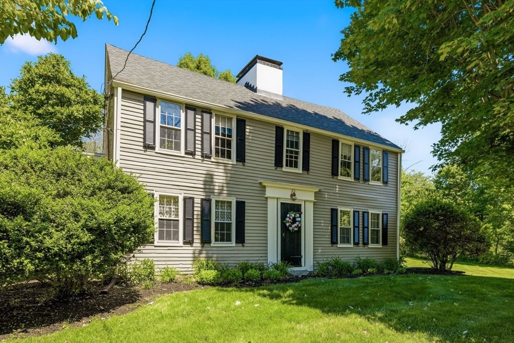 Photo of 100 Turkey Hill Road, Newburyport, MA