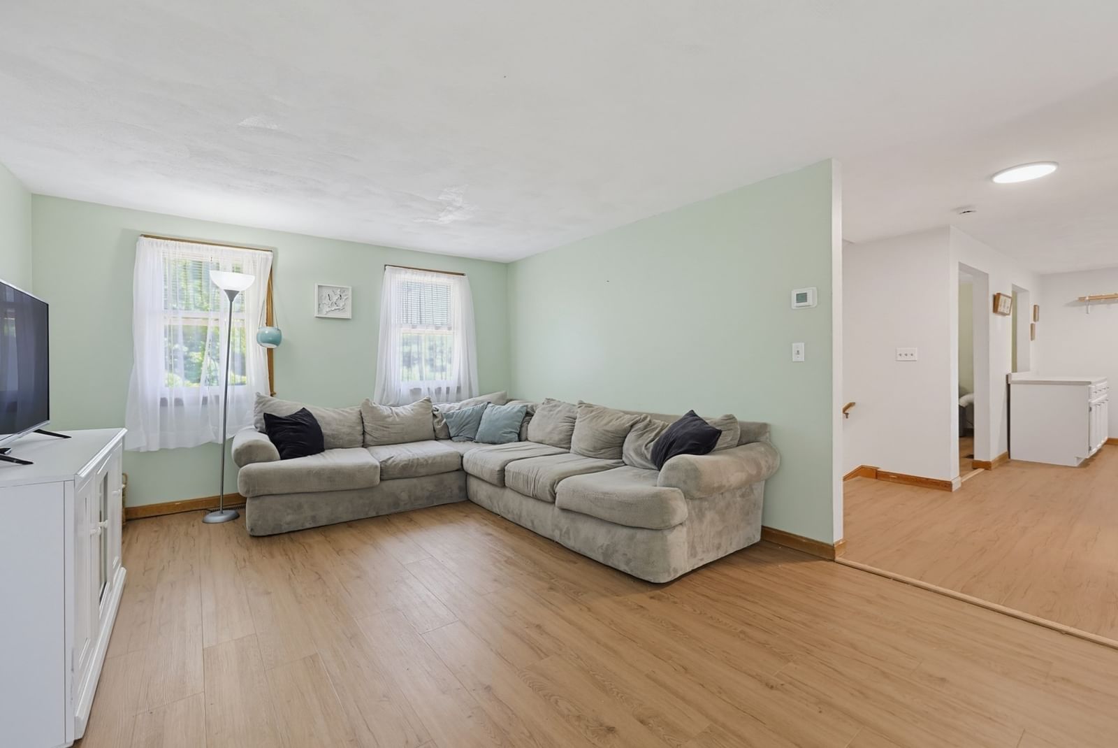 320 North St Tewksbury — Photo 16 of 39